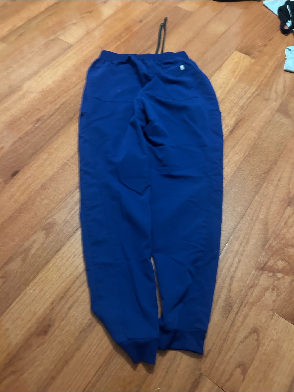 Fabletics scrubs - Picture 4 of 6